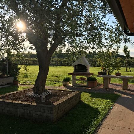 Appartamento "Casa Vacanze Corte Ara Decima" Sona Bagian luar foto