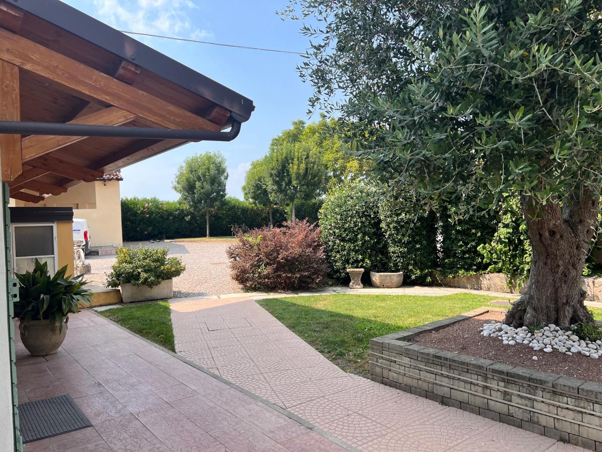 Appartamento "Casa Vacanze Corte Ara Decima" Sona Bagian luar foto