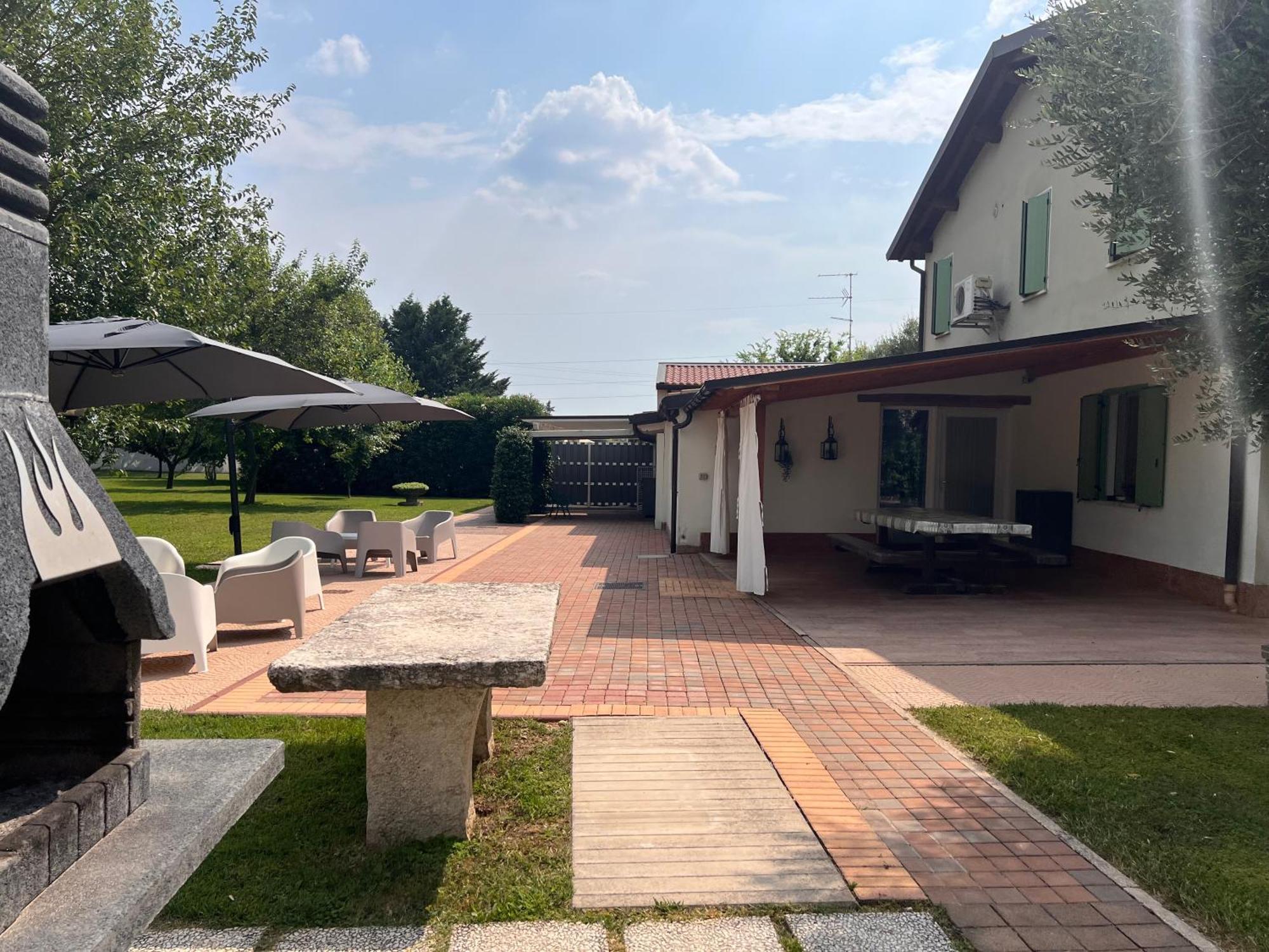 Appartamento "Casa Vacanze Corte Ara Decima" Sona Bagian luar foto