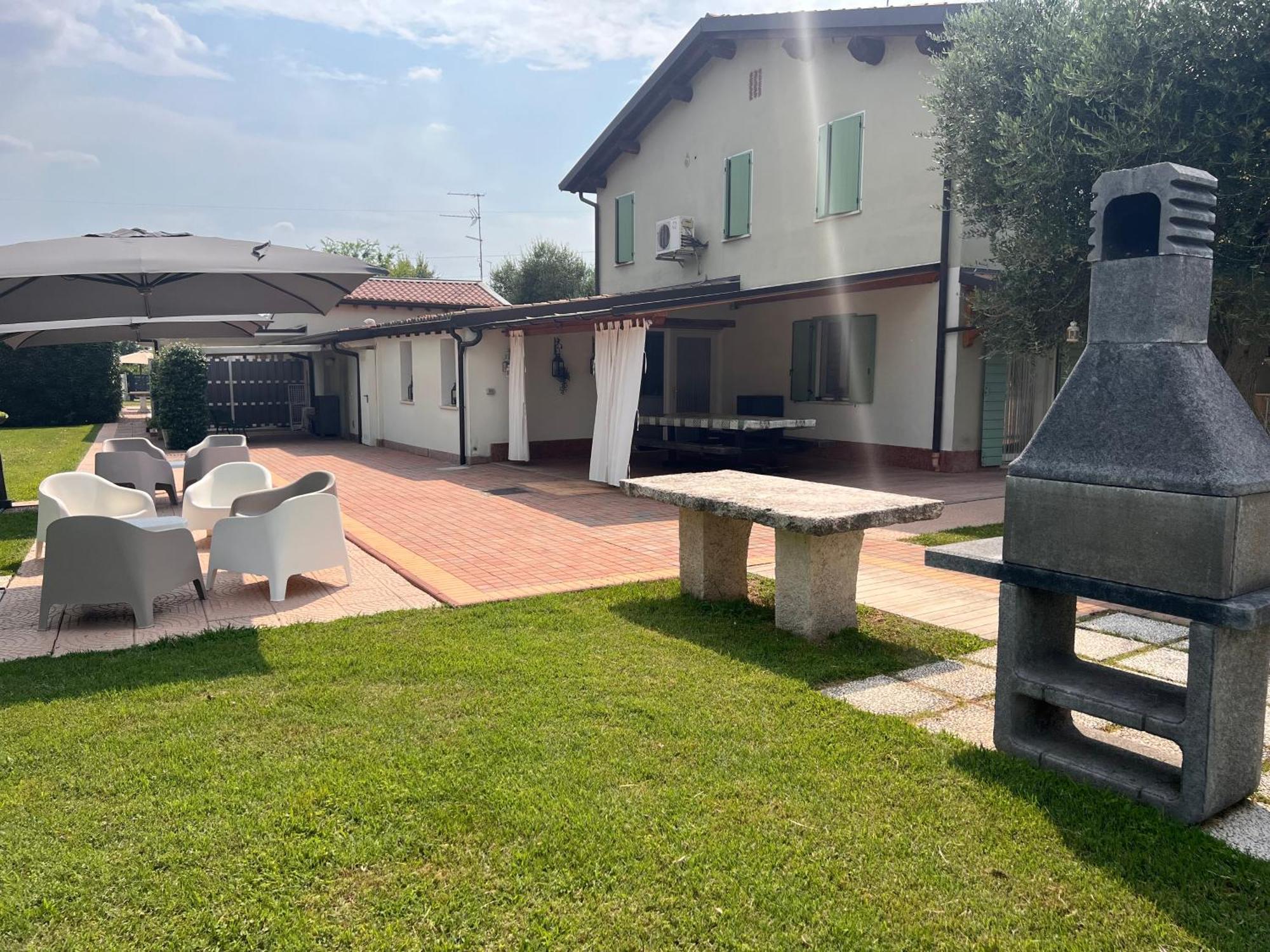 Appartamento "Casa Vacanze Corte Ara Decima" Sona Bagian luar foto