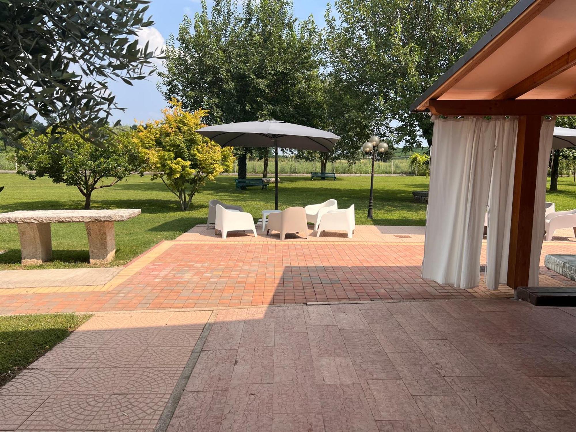 Appartamento "Casa Vacanze Corte Ara Decima" Sona Bagian luar foto