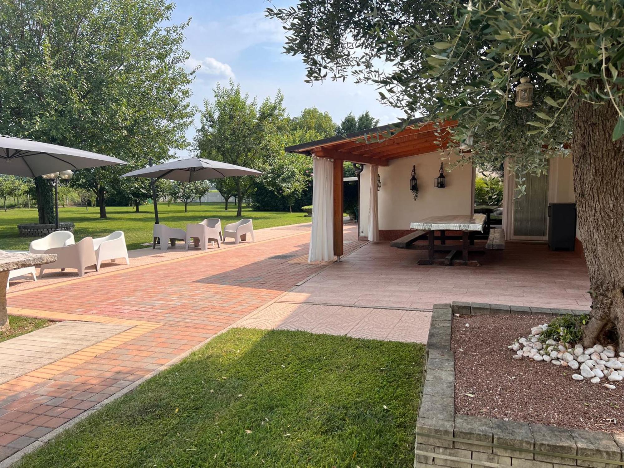Appartamento "Casa Vacanze Corte Ara Decima" Sona Bagian luar foto