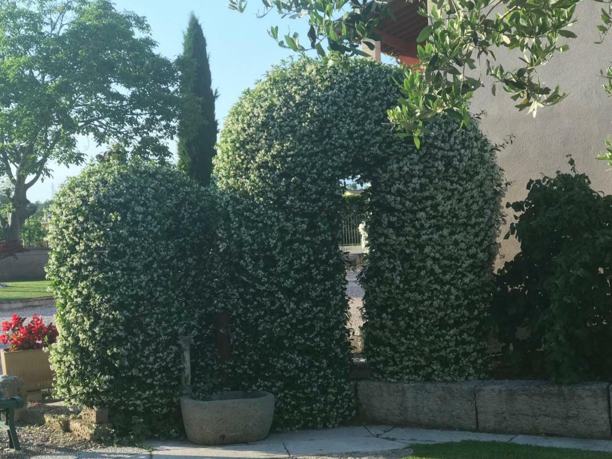Appartamento "Casa Vacanze Corte Ara Decima" Sona Bagian luar foto