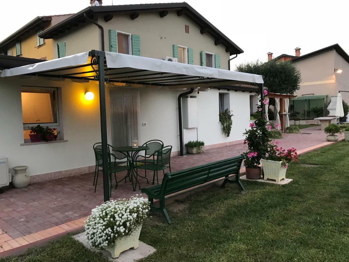 Appartamento "Casa Vacanze Corte Ara Decima" Sona Bagian luar foto