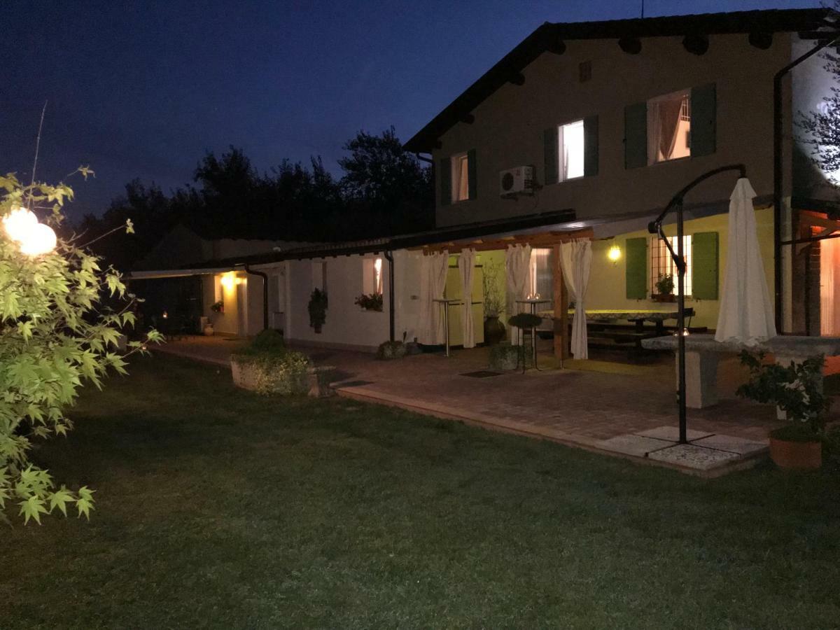 Appartamento "Casa Vacanze Corte Ara Decima" Sona Bagian luar foto