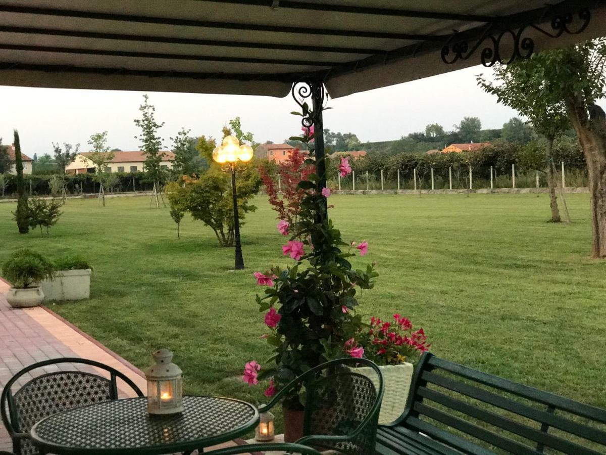 Appartamento "Casa Vacanze Corte Ara Decima" Sona Bagian luar foto