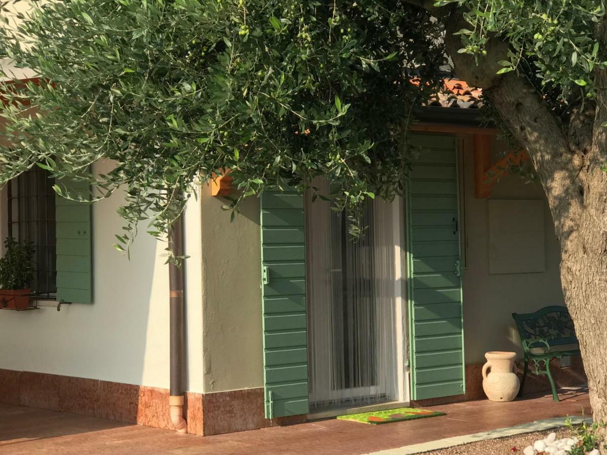 Appartamento "Casa Vacanze Corte Ara Decima" Sona Bagian luar foto