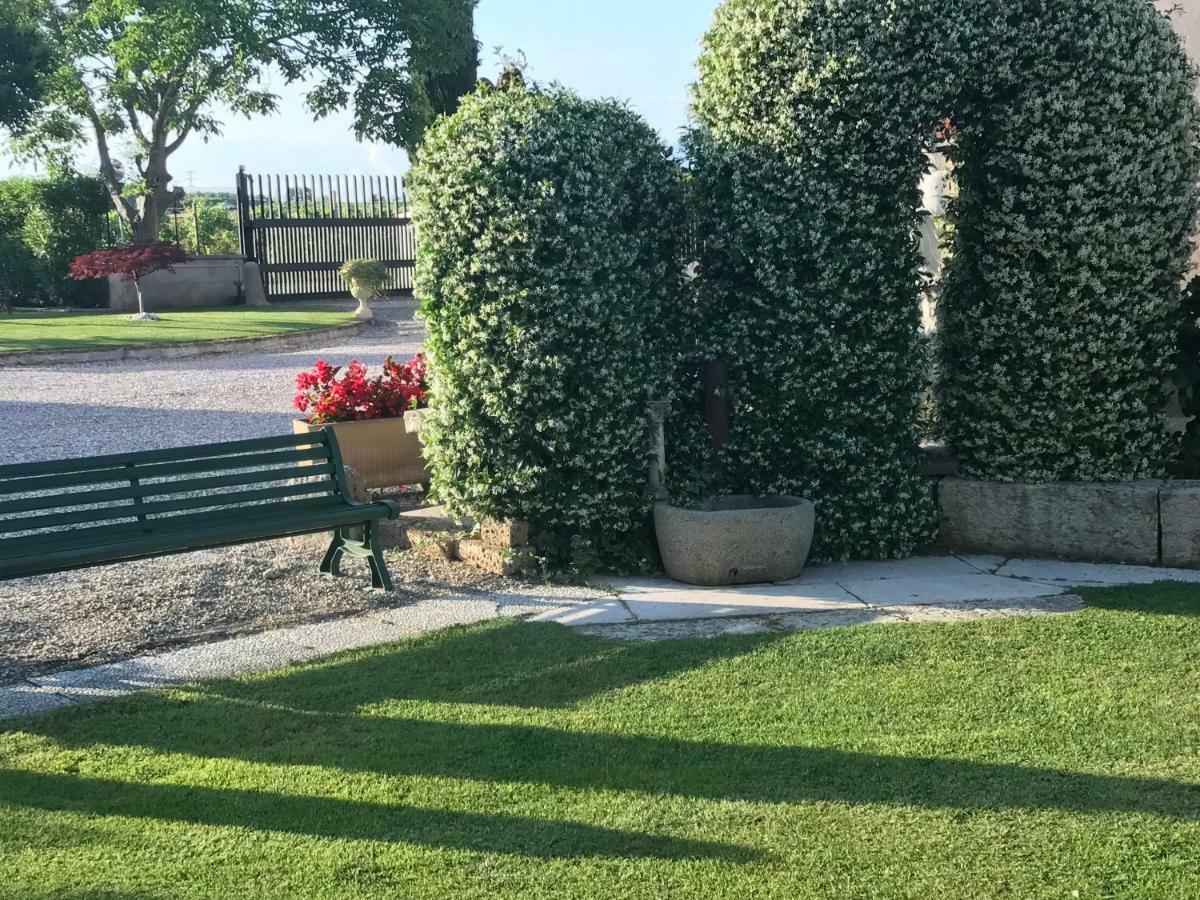Appartamento "Casa Vacanze Corte Ara Decima" Sona Bagian luar foto